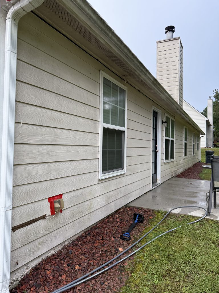 House washing in Lawrenceville, ga before picture